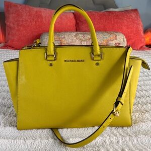 Michael Kors Selma Large Saffiano Leather Satchel Bag Apple Green
